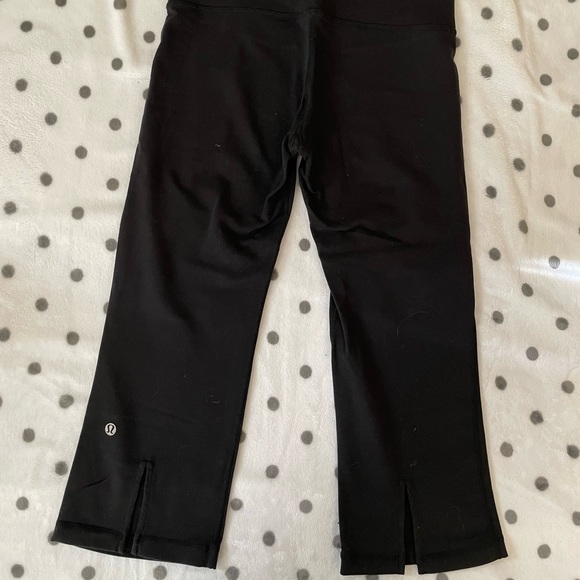 Lululemon crop pants - Picture 2 of 2